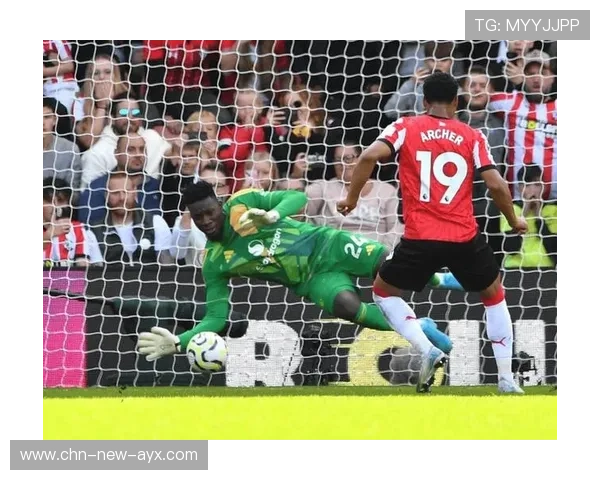 拉什福德倒地铲射完成反超